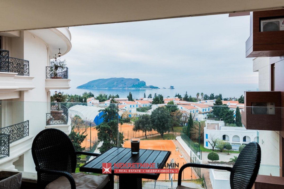 Luxuriously Furnished One-Bedroom Apartment for Rent near Slovenska Beach, Budva